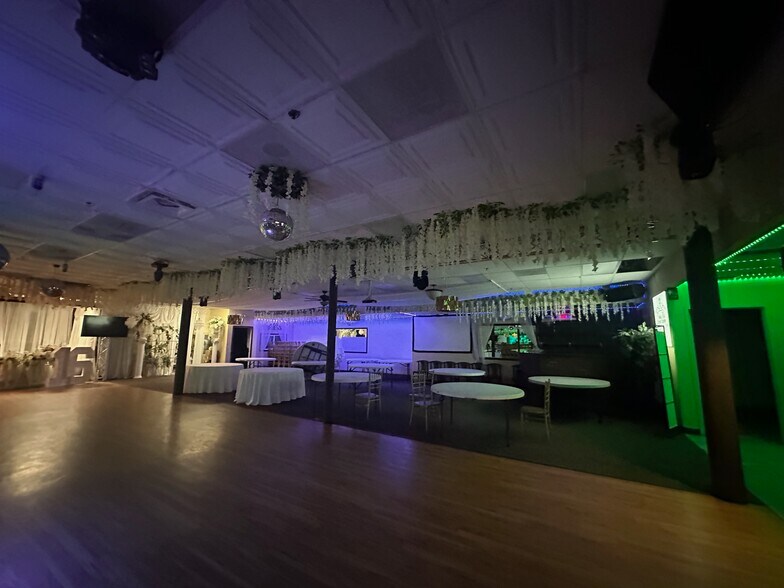 More Photos Of 2200 W Alameda Ave, Denver Unknown For Lease