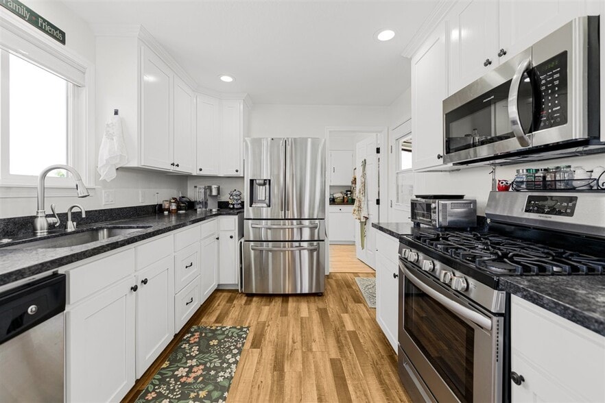 More Photos Of 2937 Merriman Rd, Medford Storefront Retail Residential For Sale