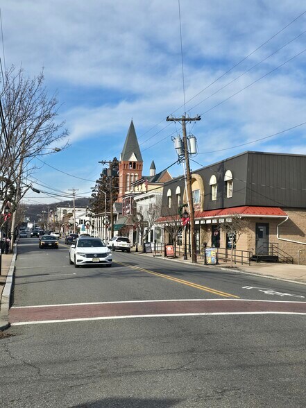 More Photos Of 237 Main St, Hackettstown Apartments For Sale