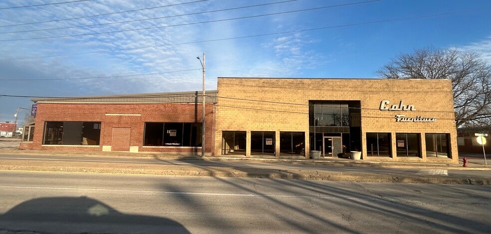 Primary Photo Of 400 N Martin Luther King Jr Dr, Decatur General Retail For Sale
