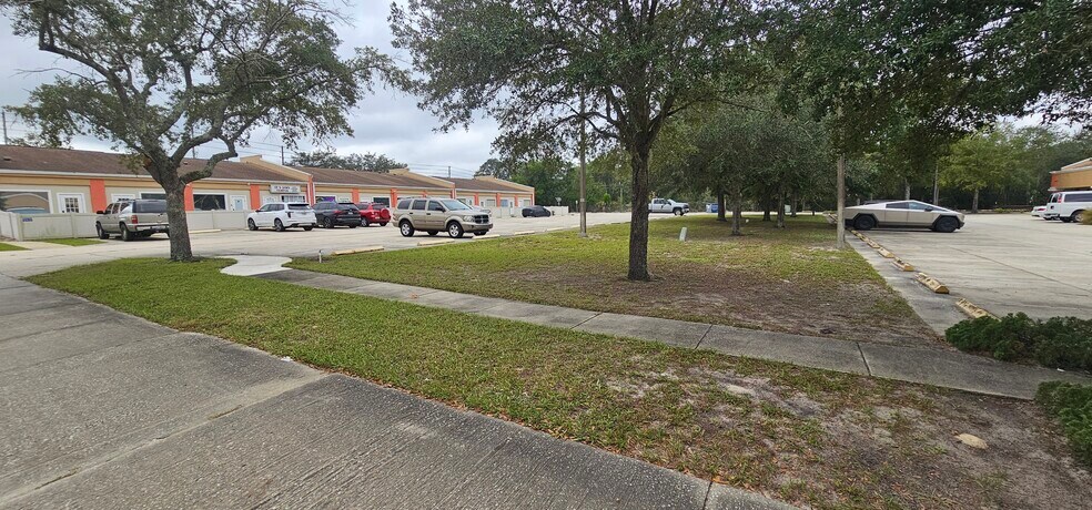 More Photos Of 2405 E Graves Ave, Orange City Unknown For Lease