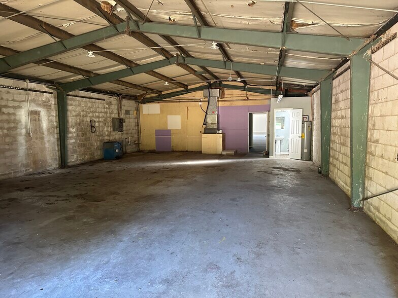 More Photos Of 2421 Mill St, Ringgold Freestanding For Sale