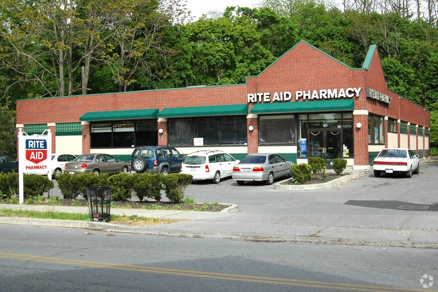 Primary Photo Of 129 South Ave, Poughkeepsie Drugstore For Lease