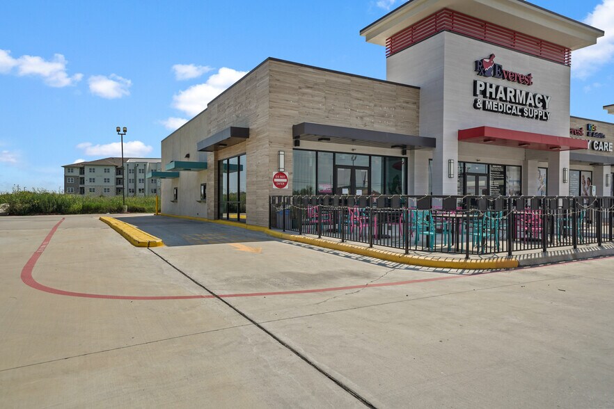 16340 Wallisville Rd, Houston, TX 77049 For Lease
