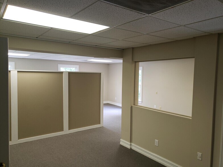More Photos Of 160 Bastille Way, Fayetteville Office For Lease