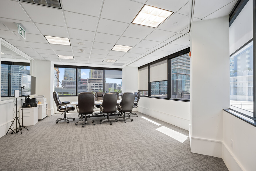 More Photos Of 1200 Brickell Ave, Miami Office For Sale