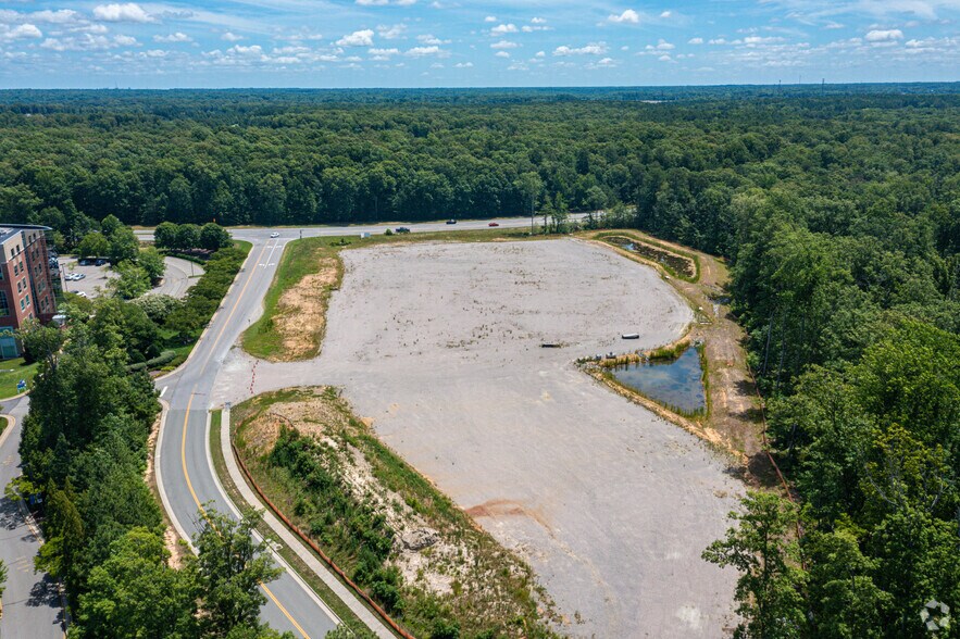More Photos Of 13701 Bon Secours Dr, Midlothian Medical For Lease