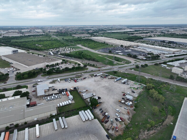 More Photos Of 3900 N Beach St, Haltom City Warehouse For Sale