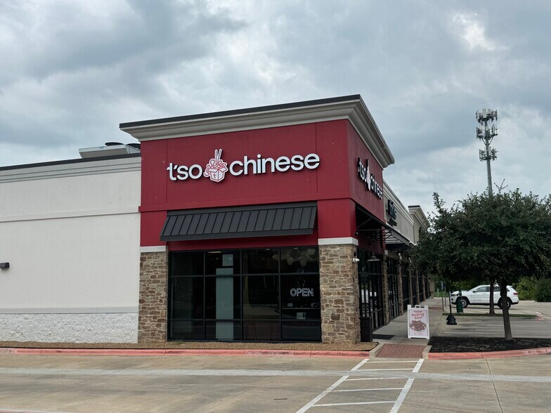 Primary Photo Of 1824 W Slaughter Ln, Austin Freestanding For Lease