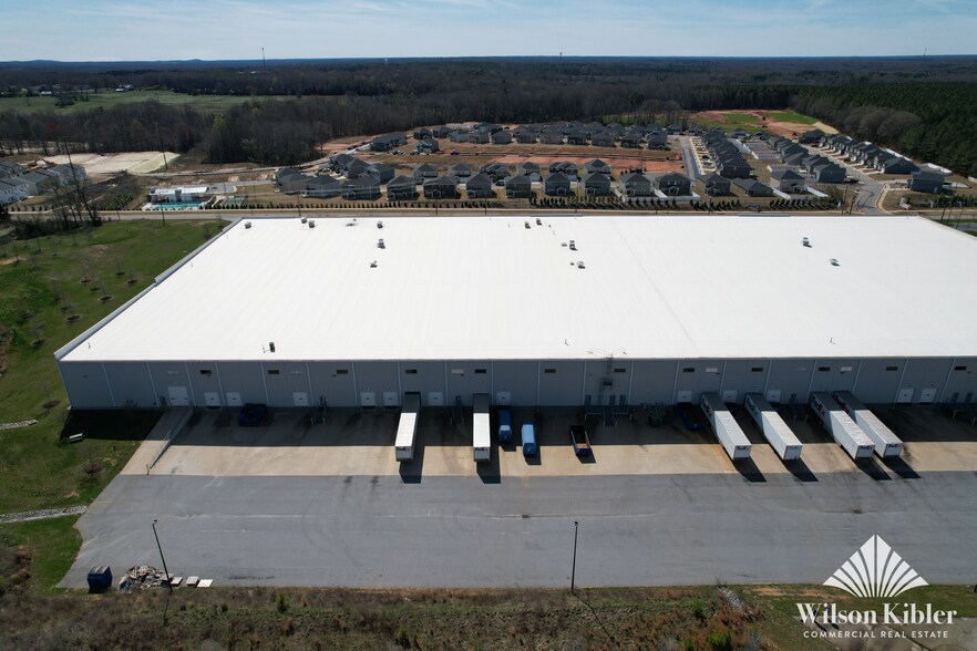 More Photos Of 250 Wilson Bridge Rd, Fountain Inn Warehouse For Lease