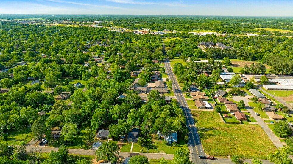 More Photos Of 1975 E Cherry St, Paris Land For Sale