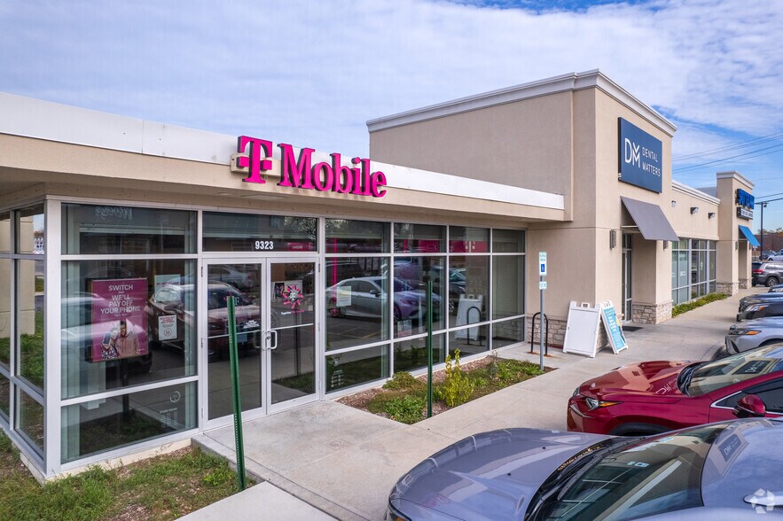 Primary Photo Of 9331 Skokie Blvd, Skokie Storefront For Lease