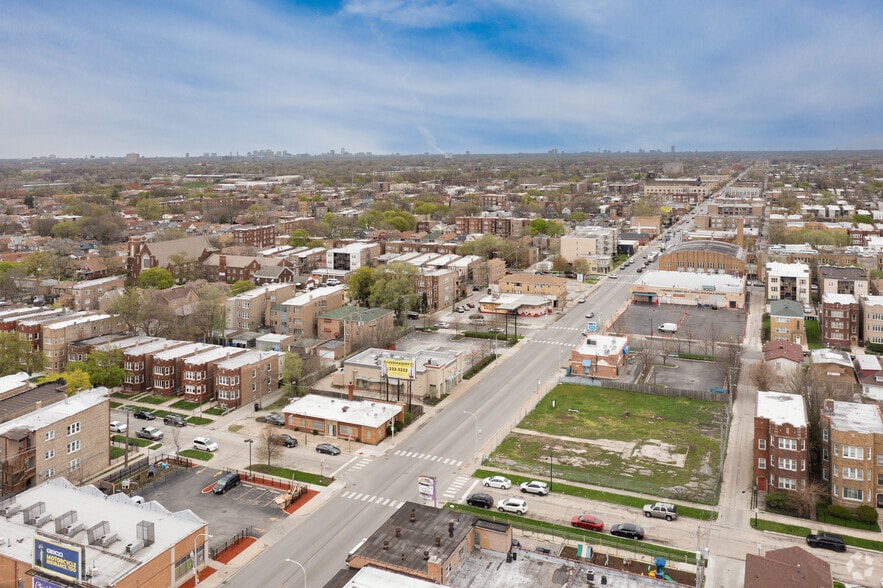 More Photos Of 1914 W 79th St, Chicago Freestanding For Sale