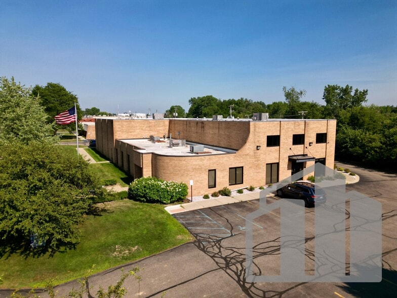 Primary Photo Of 41369 Vincenti Ct, Novi Light Manufacturing For Sale