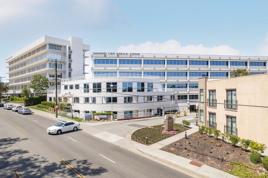 More Photos Of 361 Hospital Rd, Newport Beach Medical For Lease