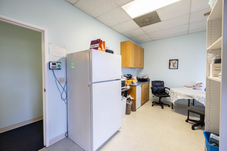 More Photos Of 729 Sunrise Ave, Roseville Medical For Lease