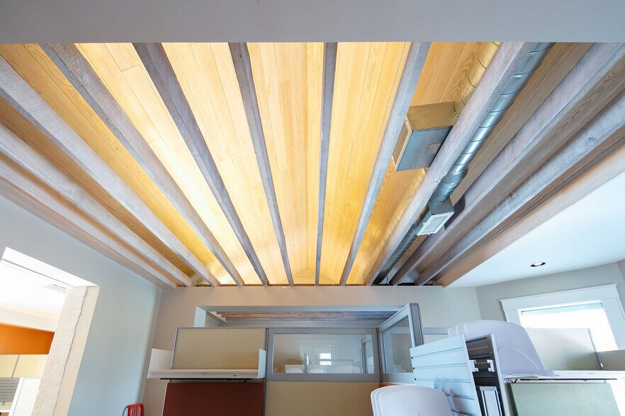 More Photos Of 146 E Third St, Lexington Office For Sale