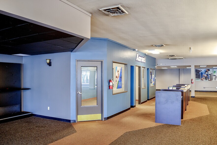 More Photos Of 2825 E Fourth Plain Blvd, Vancouver Freestanding For Lease