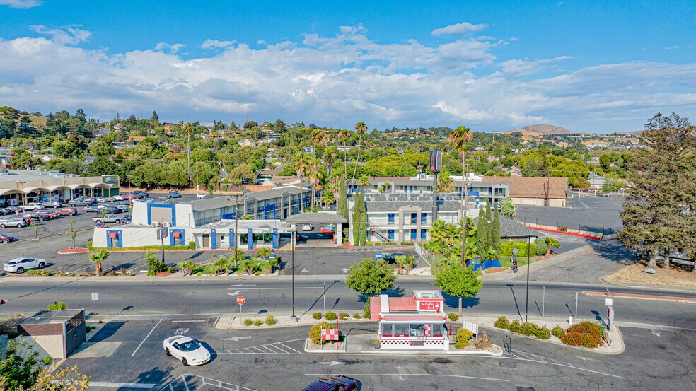 More Photos Of 44 Admiral Callaghan Ln, Vallejo Hotel For Sale