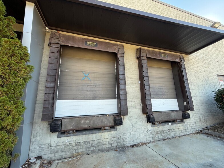 More Photos Of 2279 Defoor Hills Rd NW, Atlanta Warehouse For Lease