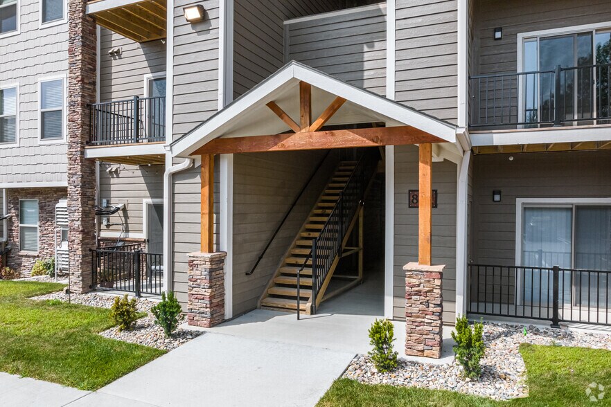 More Photos Of 13399 Charlotte St, Kansas City Apartments For Sale