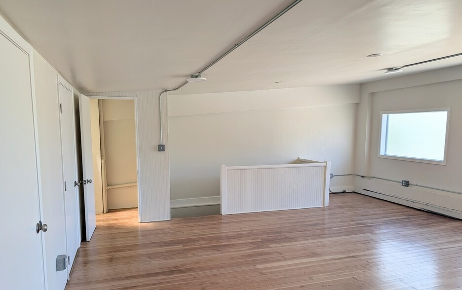 More Photos Of 584-590 4th St, San Francisco Storefront For Lease