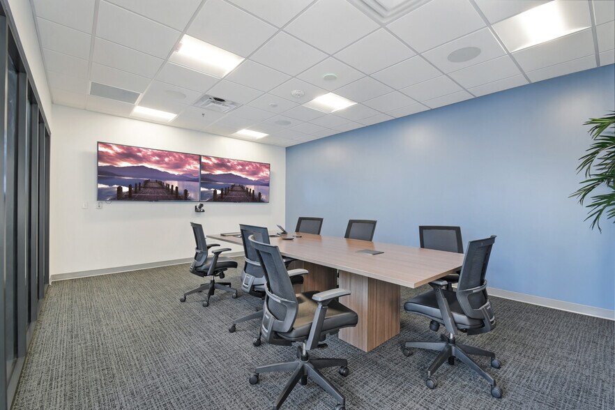 More Photos Of 10393 Fortune Pky, Jacksonville Office For Sale