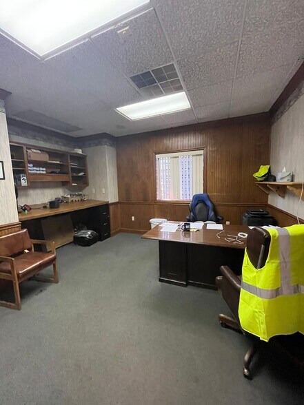 More Photos Of 1050 Crosscreek Rd, Orangeburg Warehouse For Sale