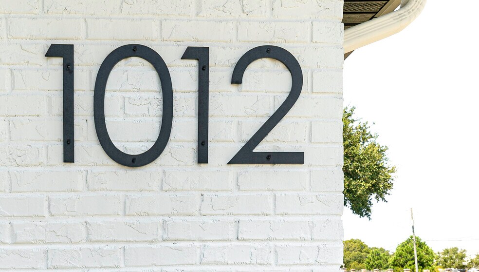 More Photos Of 1012 Airport Rd, Destin Office Residential For Sale