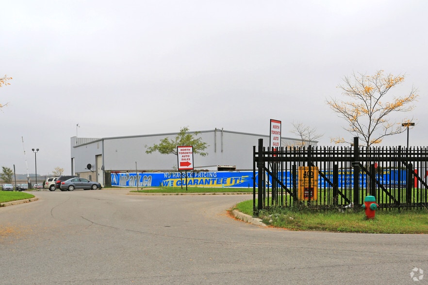 Primary Photo Of 2496 Doral Dr, Innisfil Auto Dealership For Sale