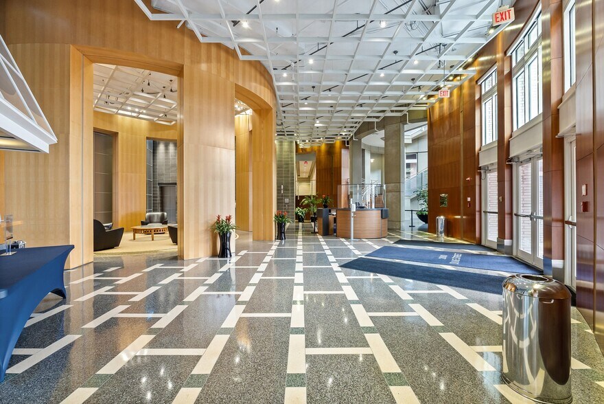 More Photos Of 2000 Duke St, Alexandria Office For Sale