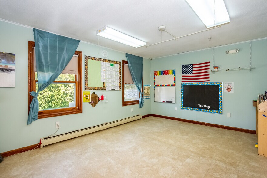 More Photos Of 105 Durham Rd, Dover Daycare Center For Sale
