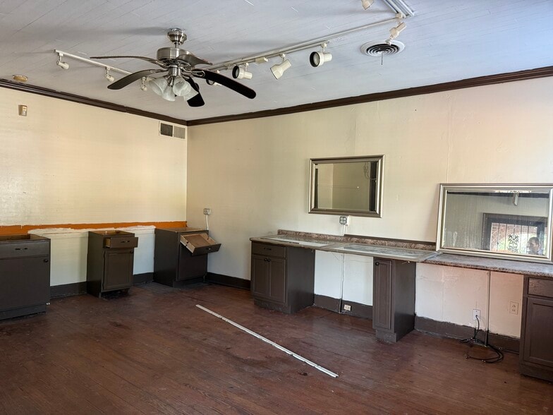 More Photos Of 2379 Ketchum Rd, Memphis General Retail For Sale