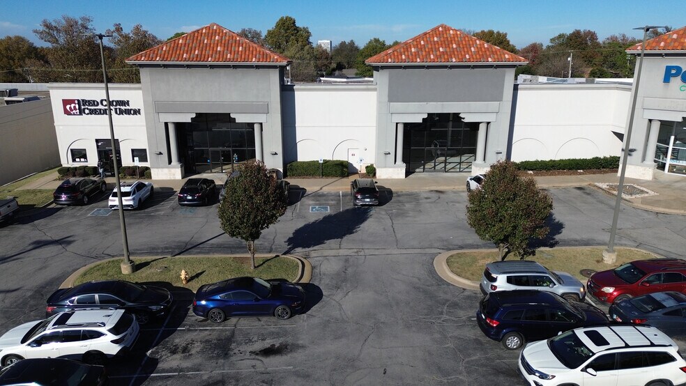 More Photos Of 5321-5355 E 41st St S, Tulsa General Retail For Lease