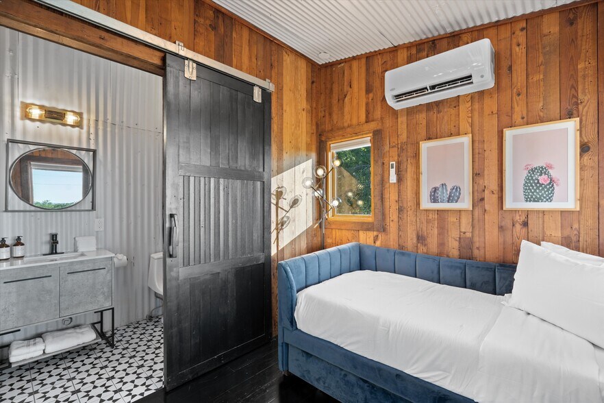 More Photos Of Elroy Rd, Del Valle Land For Sale