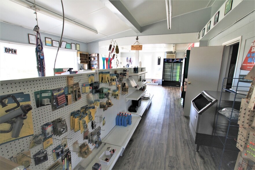 More Photos Of 5106 S Dundas Rd, Beaverton Trailer Camper Park For Sale