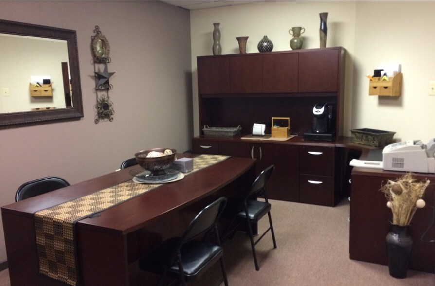 More Photos Of 1018 Bethlehem Pike, Spring House Unknown For Lease