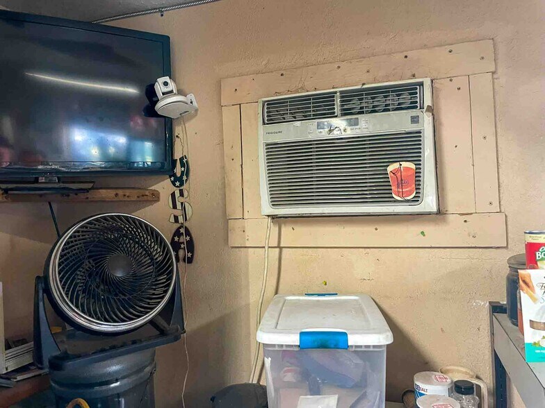 More Photos Of 126 W Main St, Edmond Freestanding For Sale