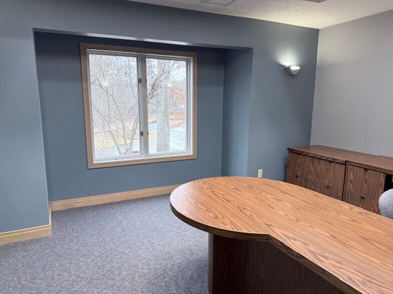 More Photos Of 13800 E Michigan Ave, Galesburg Office For Lease