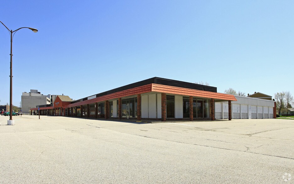 More Photos Of 20950 Libby Rd, Maple Heights Unknown For Lease
