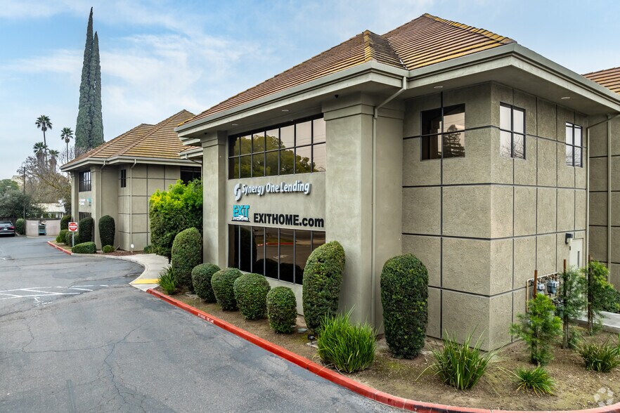 Primary Photo Of 3425 Coffee Rd, Modesto Office For Lease