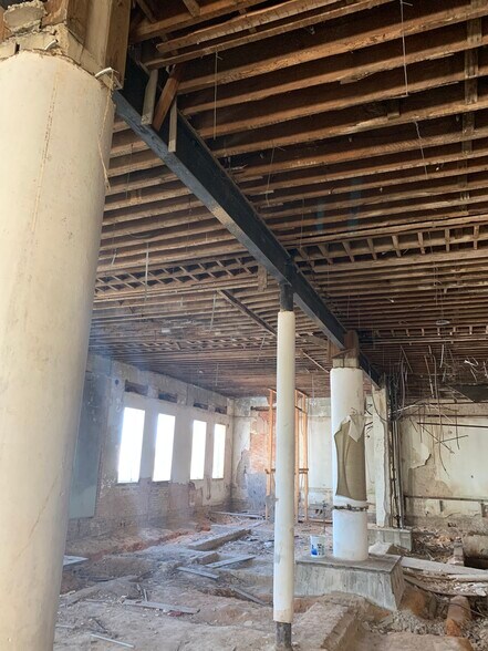 More Photos Of 202 E Main St, Henderson Loft Creative Space For Sale