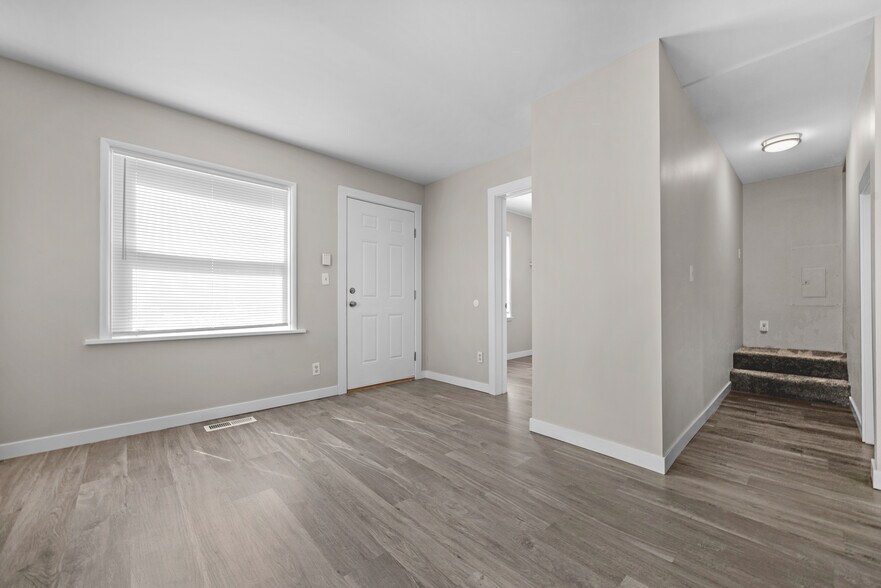 More Photos Of 1925 Lombard Ave, Everett Multifamily For Sale