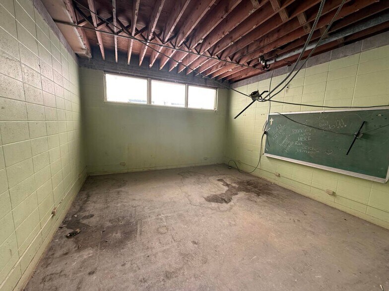 More Photos Of 17 Fremont St, Gloversville Religious Facility For Sale