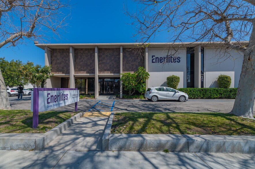 Primary Photo Of 1781 McGaw Ave, Irvine Warehouse For Lease