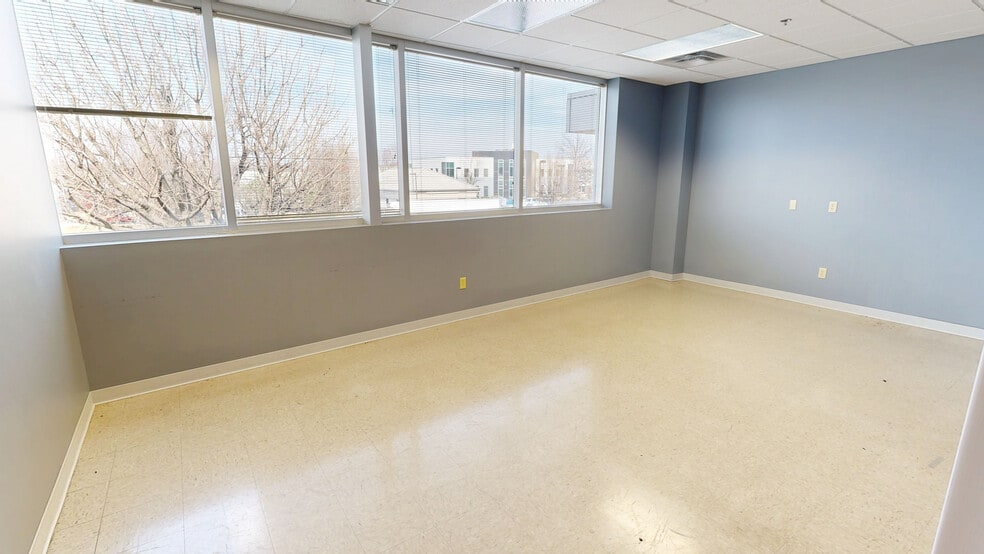 More Photos Of 5506 Walsh Ln, Rogers Office For Lease