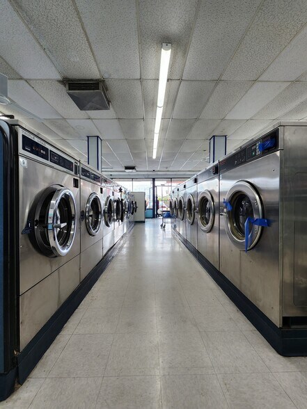 More Photos Of 3251-3255 Beverly Blvd, Los Angeles Freestanding For Sale