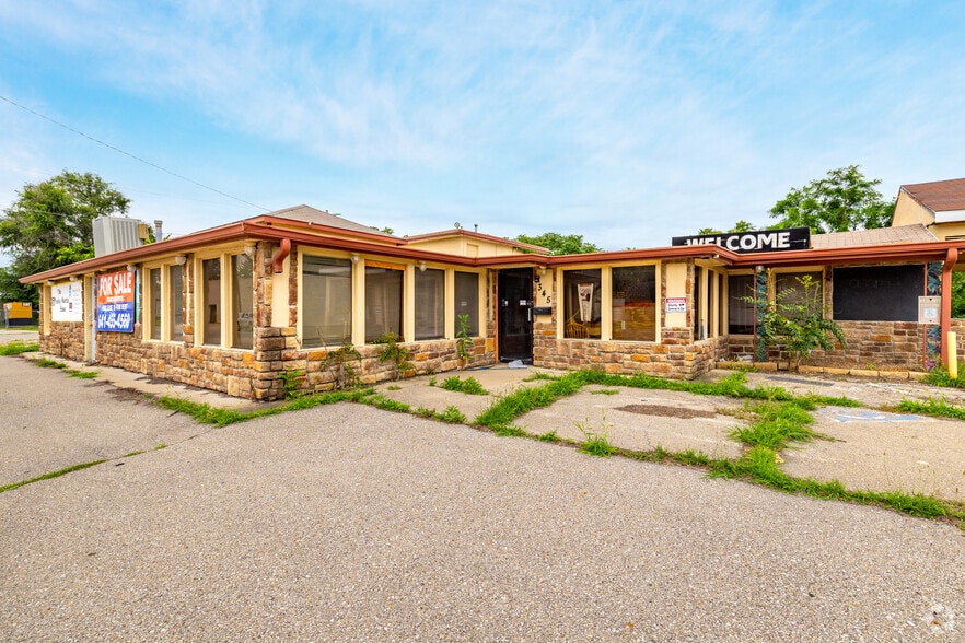 More Photos Of 345 Richmond Ave, Ottumwa Restaurant For Sale