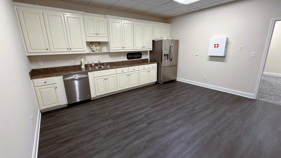 More Photos Of 4135 Industry Way, Flowery Branch Warehouse For Lease