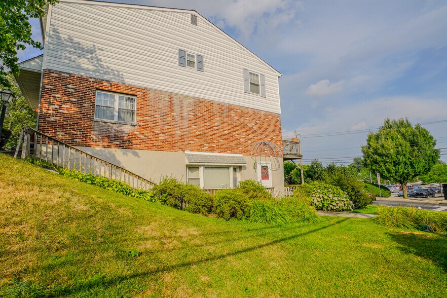More Photos Of 610 S Cedar Ln, Upper Darby Office Residential For Sale